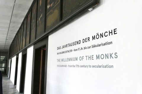 Die Ausstellungsräume über das Goldene Zeitalter vom 17. Jahrhundert bis zur Säkularisation liegen im Äbtegang mit den Portraits bedeutender Klostervorsteher. Fotos: Kirchengemeinde Corvey/Sabine Robrecht