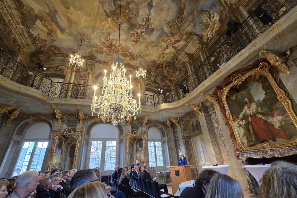Der Festsaal des Erbdrostenhofs bildete den stilvollen Rahmen der Buch- und Filmpräsentation.