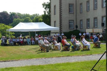 Sonnenschein und sommerliche Temperaturen prägten das Vitusfest in Corvey.