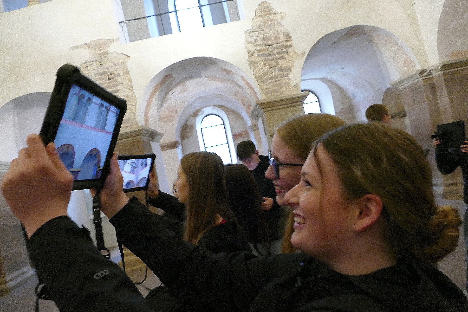 Kirchenführung: Jugendliche erfahren, wie Odysseus in eine christliche Kirche kommt